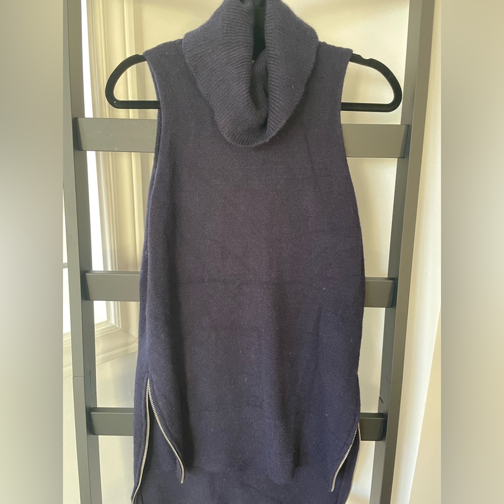 Seven sisters sleeveless sweater dress with decorative zippers on sides boutique